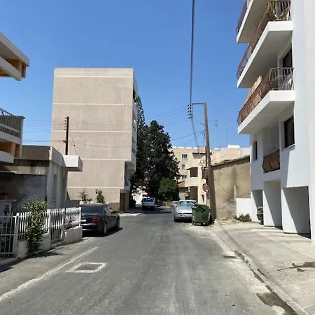 Paradise Homes 1 *